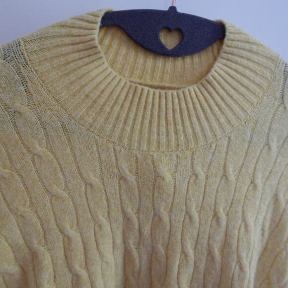 NWT J Crew Factory Cable-knit Mockneck Sweater in Extra-Soft Yarn XL Yellow - Picture 4 of 10